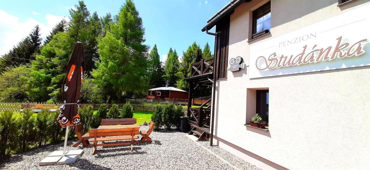 Penzion Studánka, Klíny Exterior foto